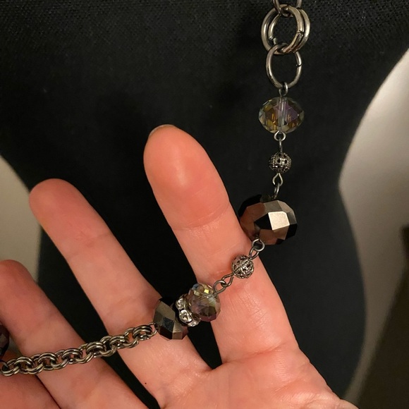 Long beaded chain. - Picture 3 of 5